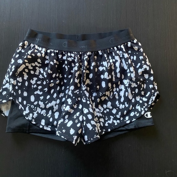 Ladies Champion run shorts - Picture 2 of 5